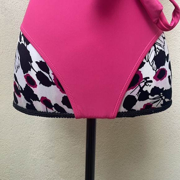 Stunning Hot Pink One-Piece Bathing Suit - Picture 5 of 10